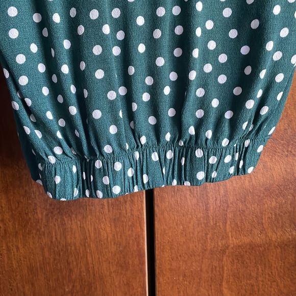 Abercrombie &Fitch - Picture 4 of 5